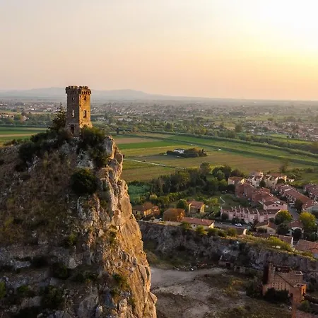Agriturismo Il Riccio Farm stay Buti